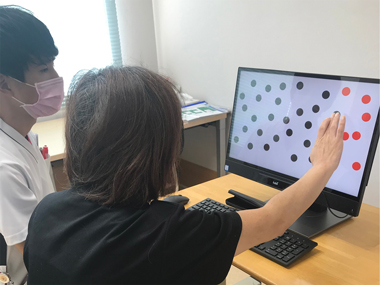 半側空間無視改善のリハビリツール